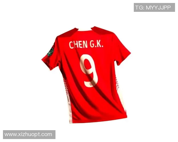 红色热情与足球巨星的完美结合揭秘哪个明星钟情于红色球衣与激情赛场