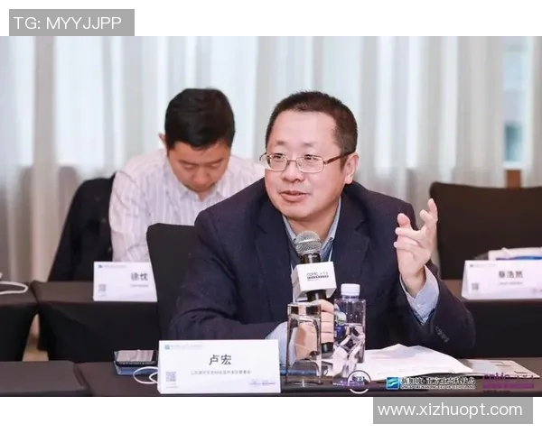 重庆足球队转型之路的挑战与机遇探索特别报道